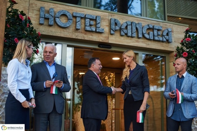 Hivatalosan is megnyílt a Pangea Ökocentrum